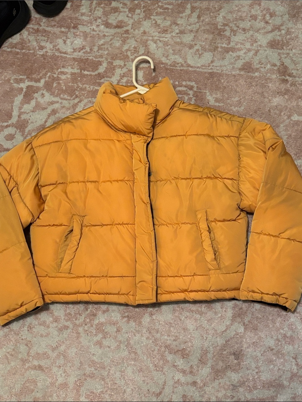PacSun Women’s Cropped Yellow Puffer Jacket